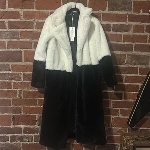 Laseti Faux Fur Coat